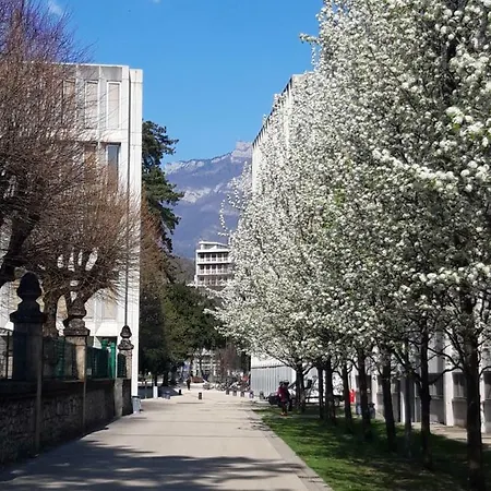 Le Calme Au Centr-ville Apartment Chambery